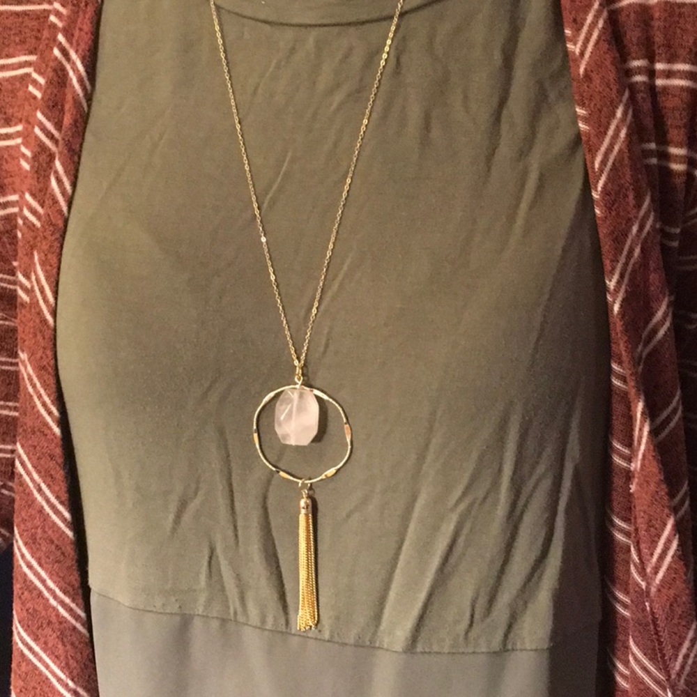 Bay to Baubles Stone Tassel!  No tag!